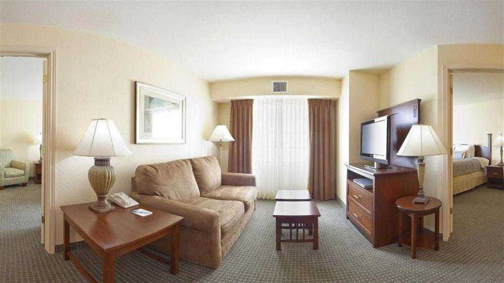Staybridge Suites Mcallen By Ihg Bagian luar foto