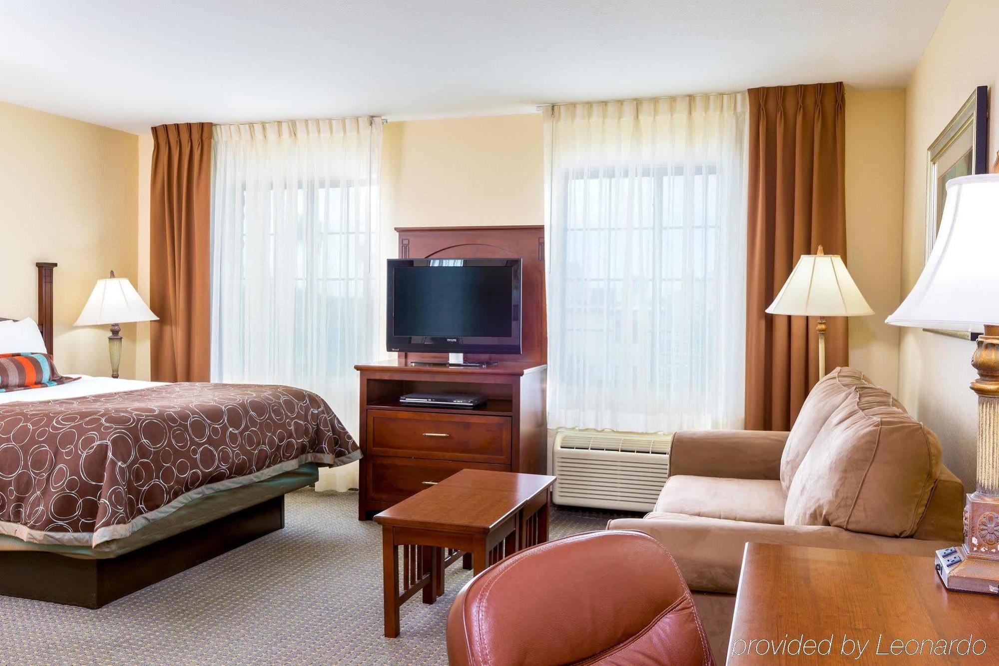 Staybridge Suites Mcallen By Ihg Bagian luar foto