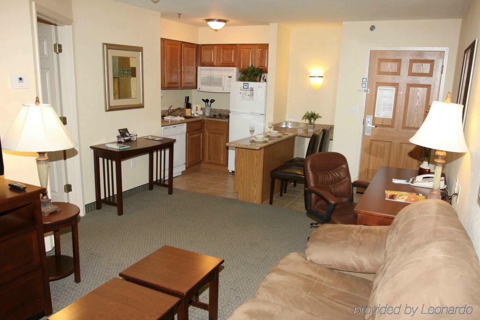 Staybridge Suites Mcallen By Ihg Ruang foto