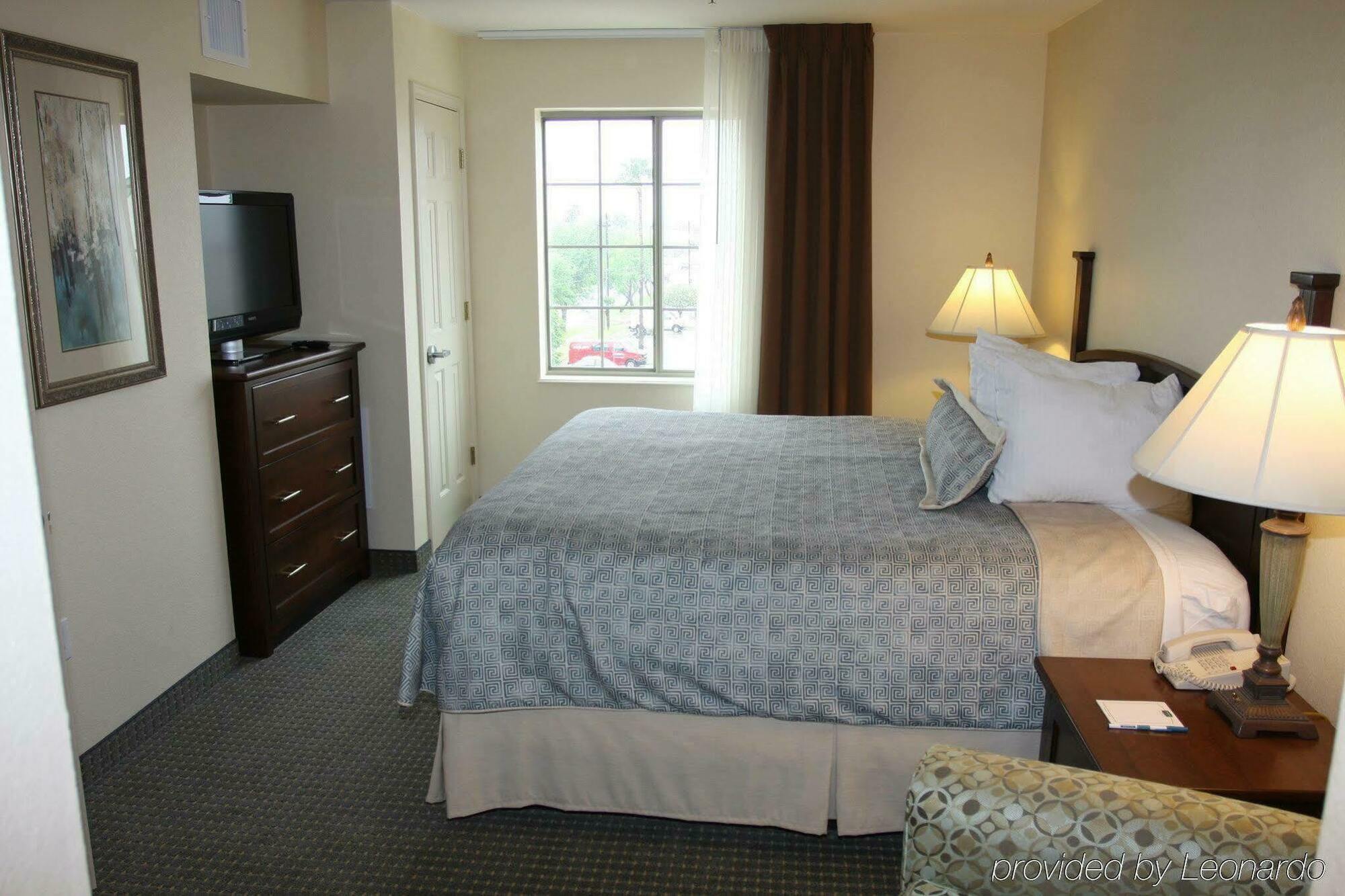 Staybridge Suites Mcallen By Ihg Ruang foto