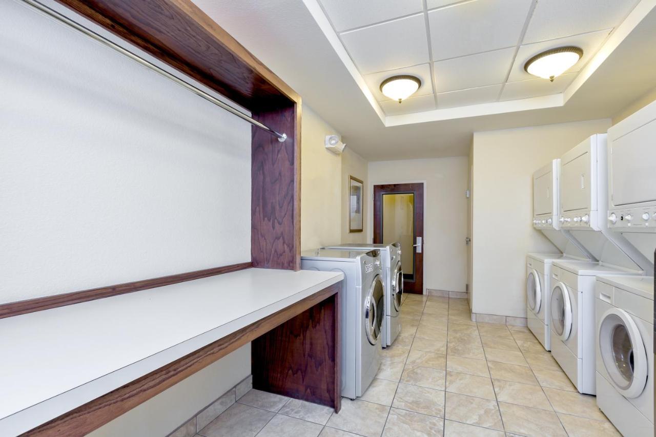 Staybridge Suites Mcallen By Ihg Bagian luar foto