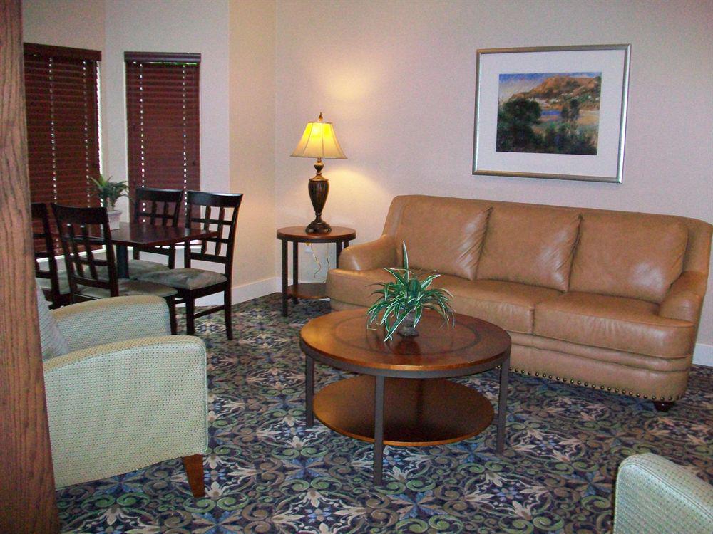 Staybridge Suites Mcallen By Ihg Ruang foto